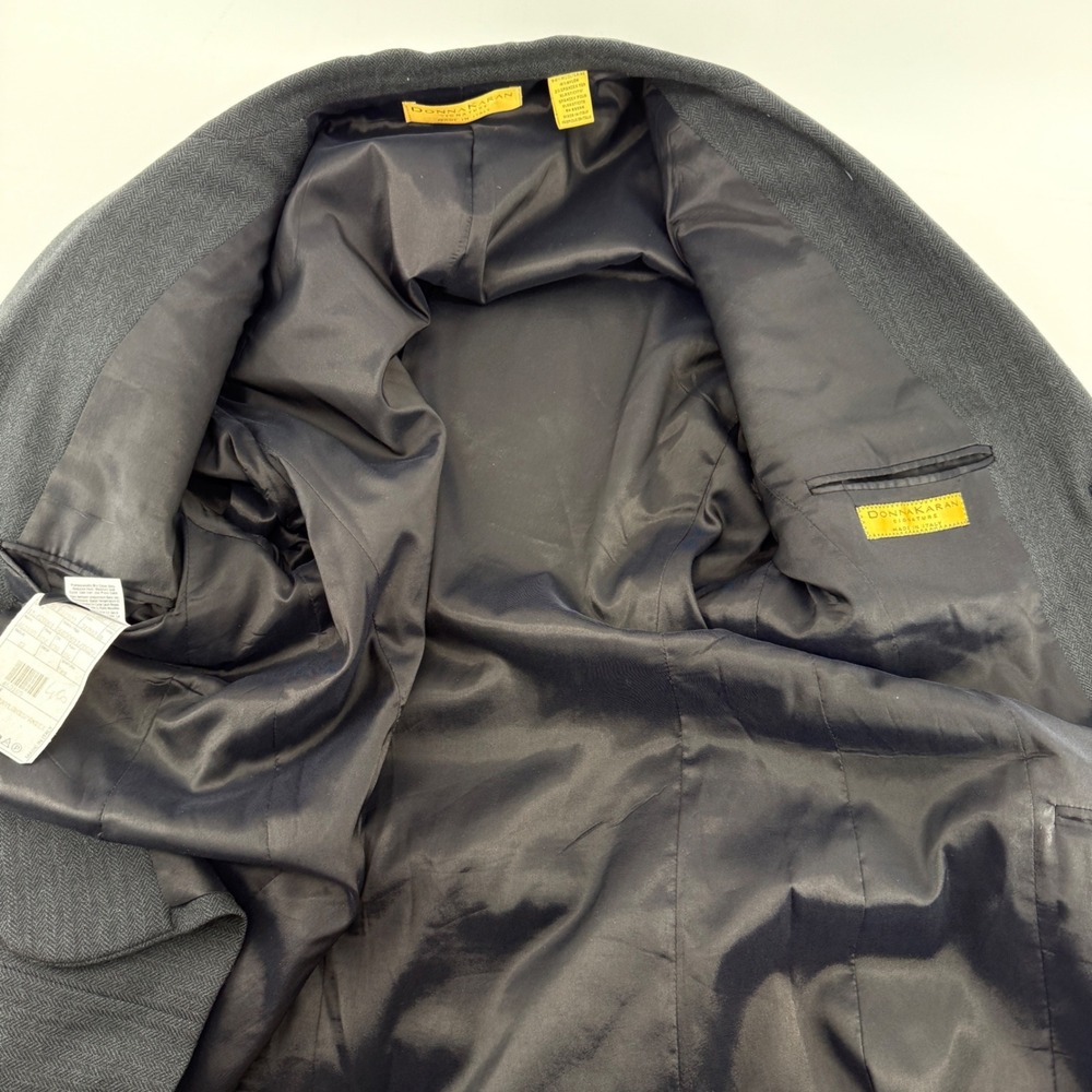 Donna Karan Signature‎ Mens Charcoal Grey Wool Herringbone 3-Button Italy 42 R - Picture 13 of 13